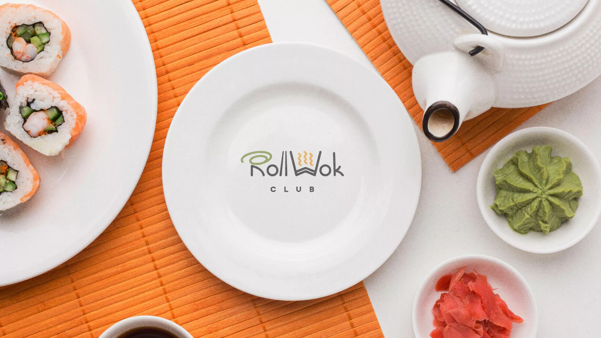 Разработка логотипа и фирменного стиля суши-бара «Roll Wok Club» в Рязани